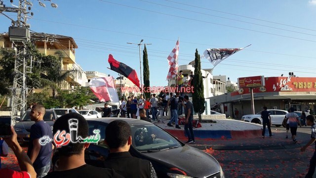 فيديو : الالترس القسماوي يحتفل في دوار الأقصى ومقهى جاري بفوز نادي الوحدة وتأهله الى نهائي الاختبارات 